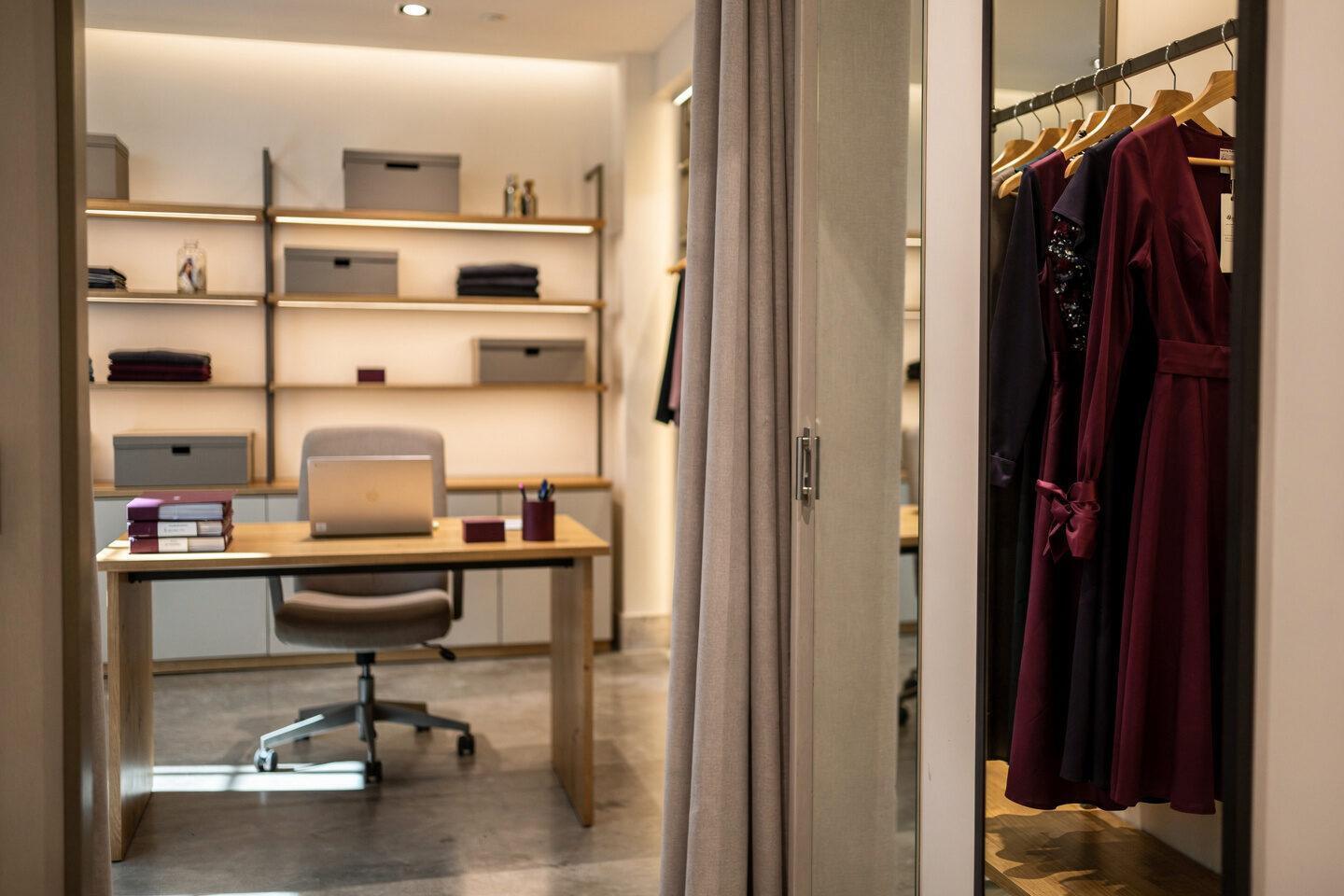 Karriere – Designermode Leverkusen, Damenmode Boutique, Personal Shopping Leverkusen
