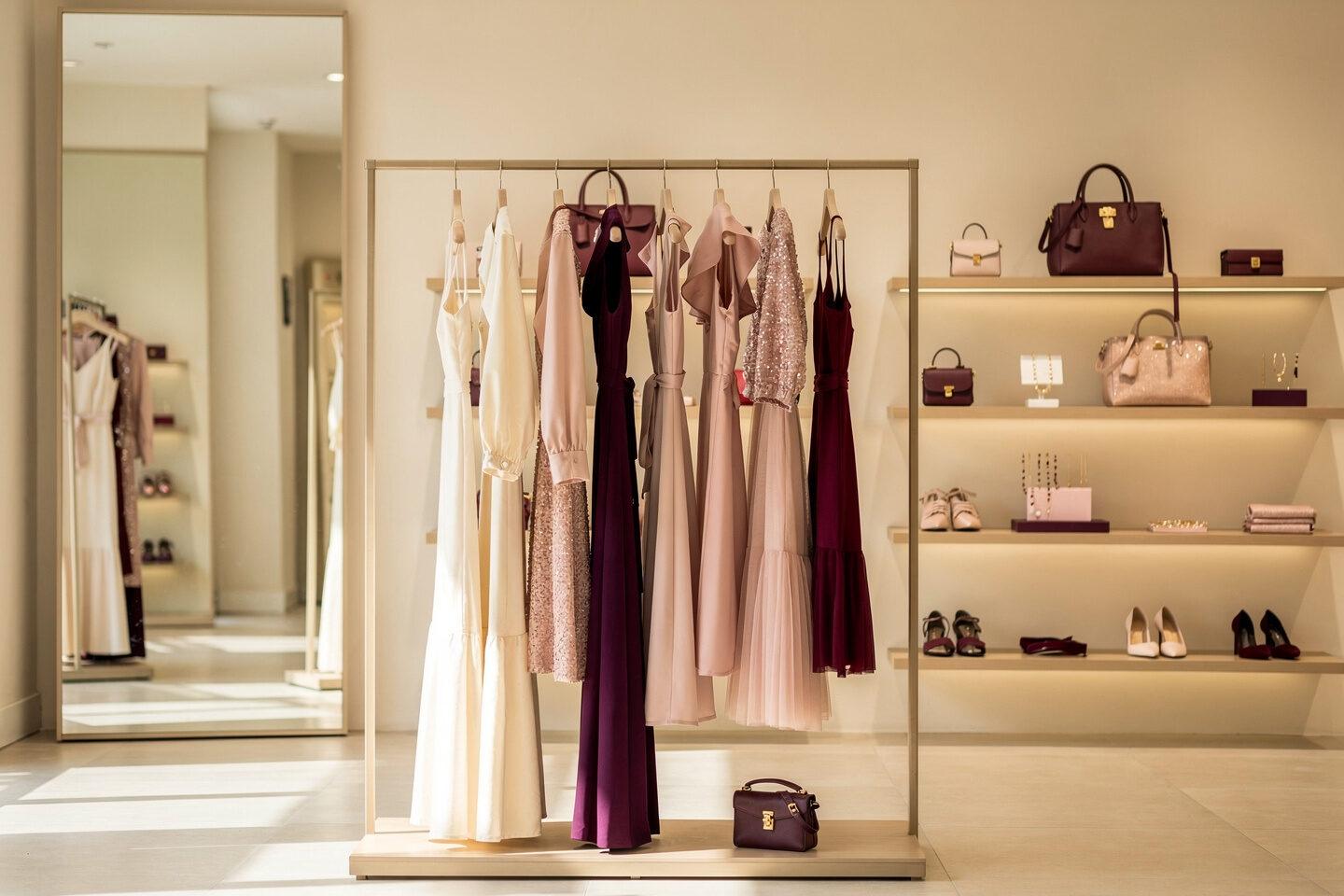 Leistungen – Designermode Leverkusen, Damenmode Boutique, Personal Shopping Leverkusen – Modehaus Sabine Forst